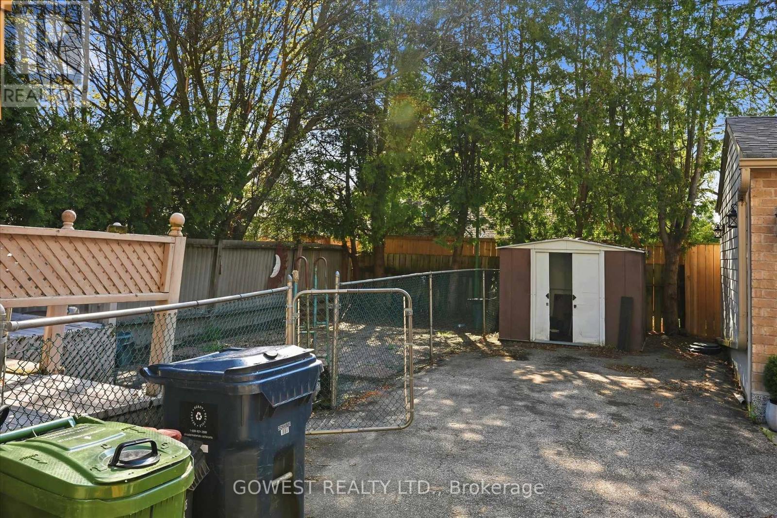60 Warren Crescent, Toronto, Ontario  M6S 4S2 - Photo 16 - W13107060