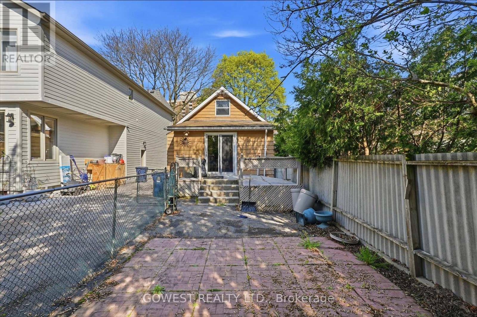 60 Warren Crescent, Toronto, Ontario  M6S 4S2 - Photo 19 - W13107060