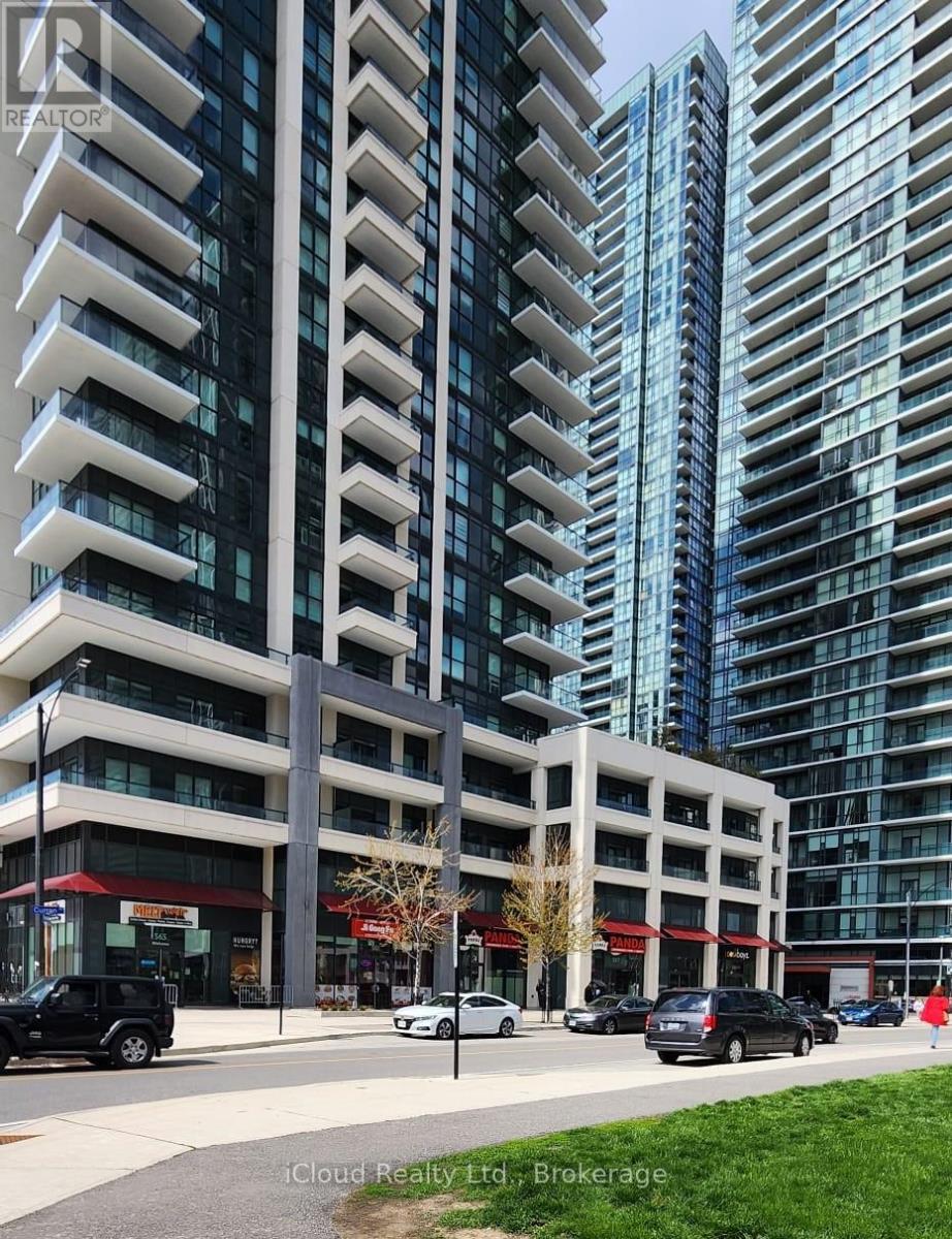 557 Curran Place, Mississauga, Ontario  L5B 0G9 - Photo 1 - W13107064