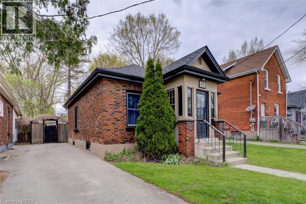 27 Edwin Street, Brantford, Ontario  N3T 4B8 - Photo 2 - 40827091