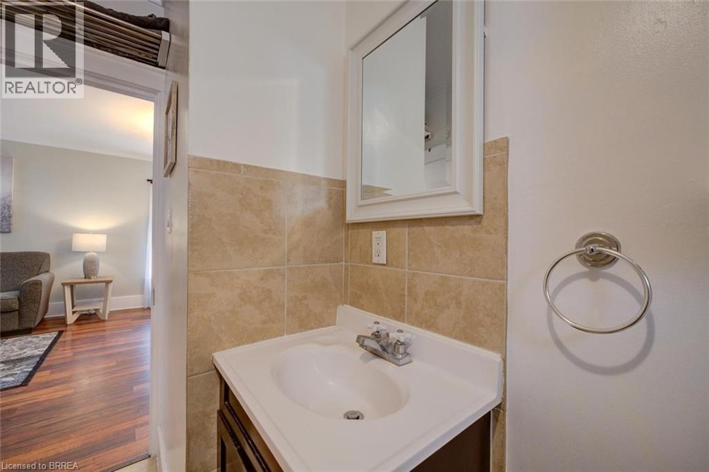 27 Edwin Street, Brantford, Ontario  N3T 4B8 - Photo 21 - 40827091