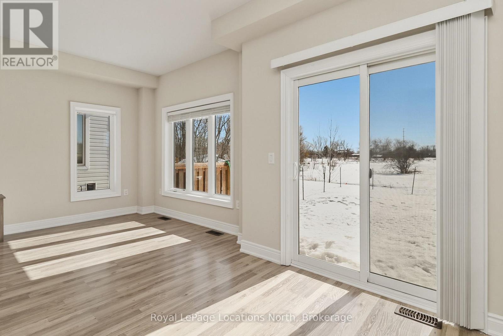 335 Atkinson Street, Clearview, Ontario  L0M 1S0 - Photo 17 - S12864786