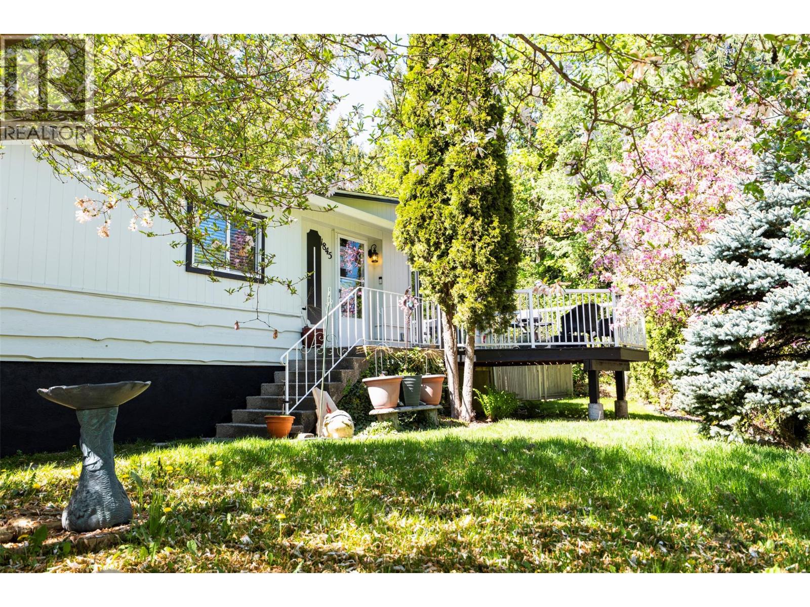 1845 Ridgewood Road, Nelson, British Columbia  V1L 6J9 - Photo 2 - 10386828