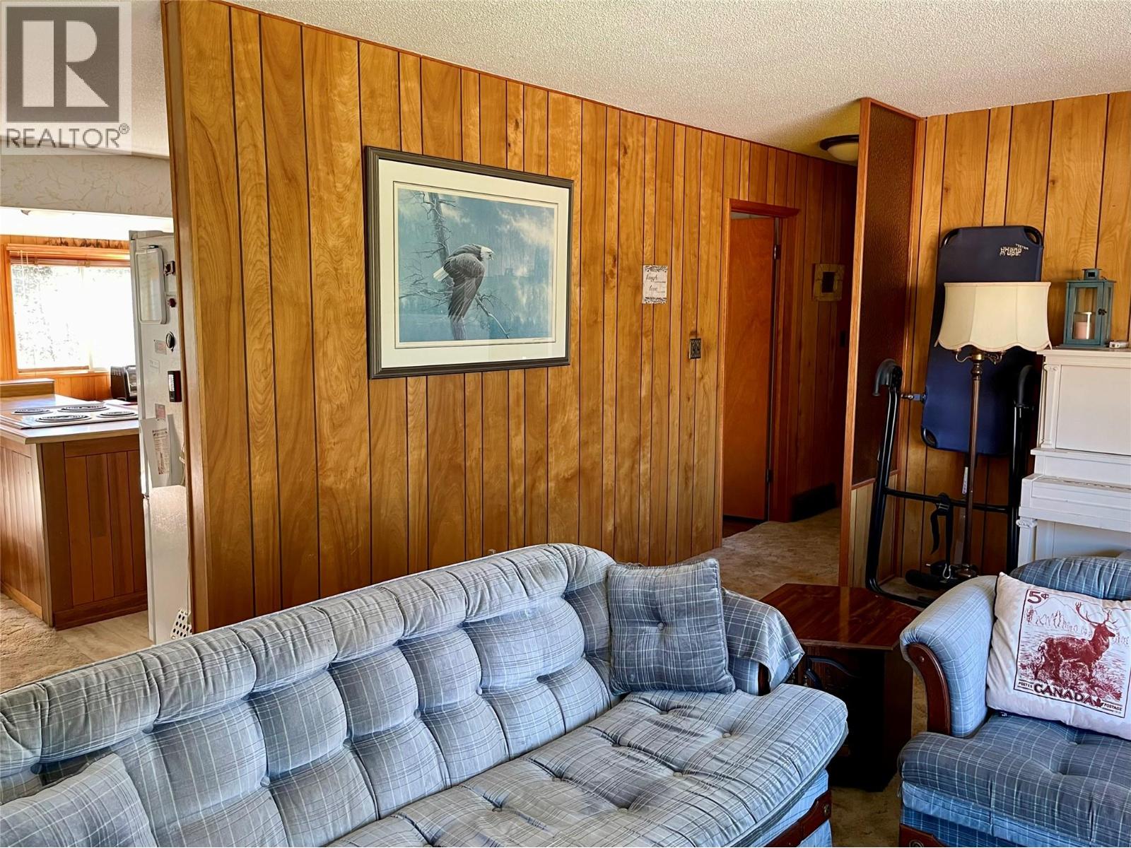 1524 Burger Road, Christina Lake, British Columbia  V0H 1E0 - Photo 10 - 10386461