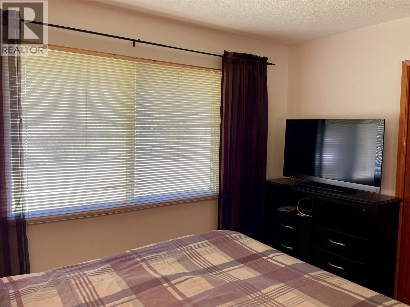 1524 Burger Road, Christina Lake, British Columbia  V0H 1E0 - Photo 17 - 10386461