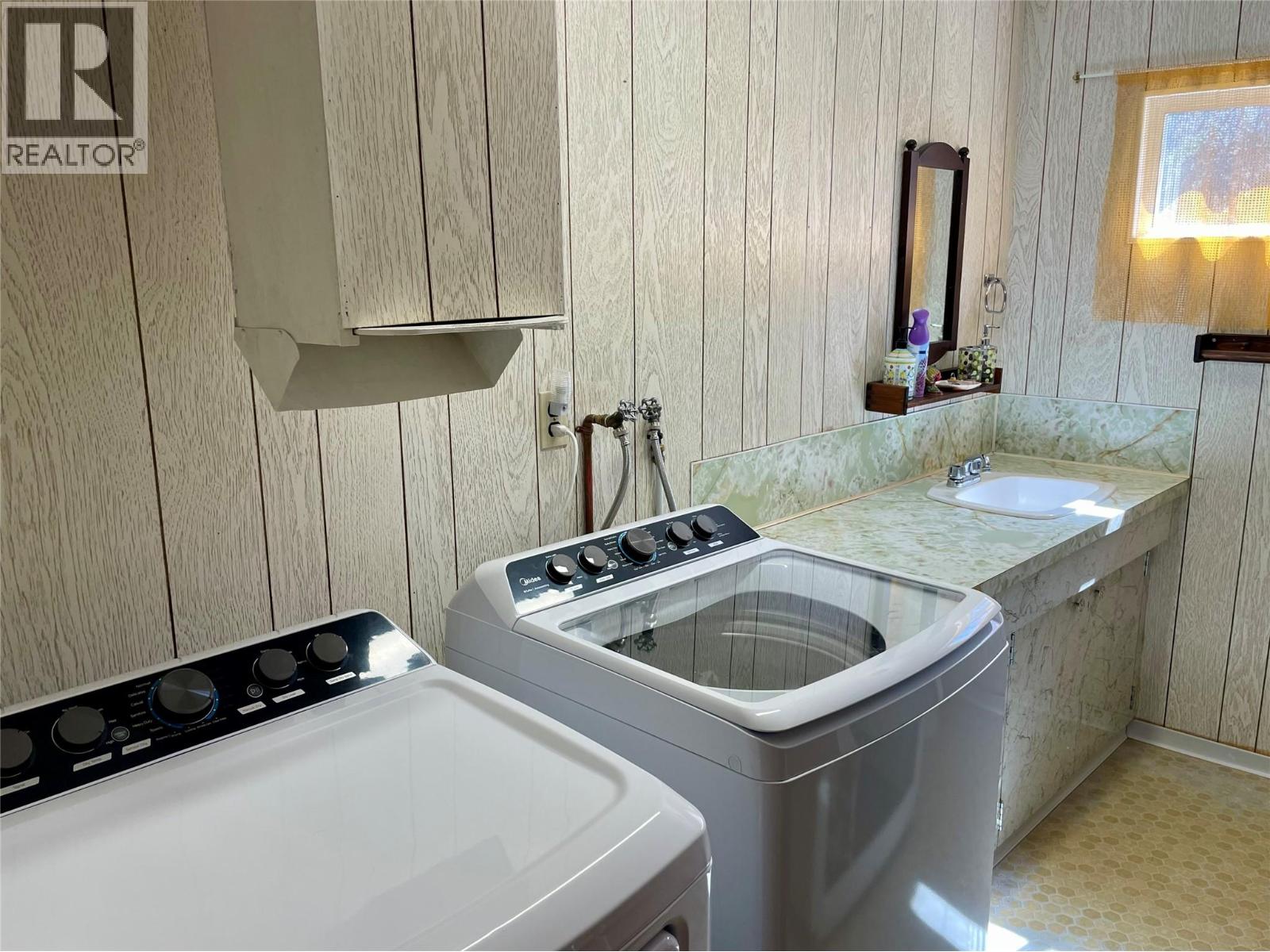 1524 Burger Road, Christina Lake, British Columbia  V0H 1E0 - Photo 32 - 10386461