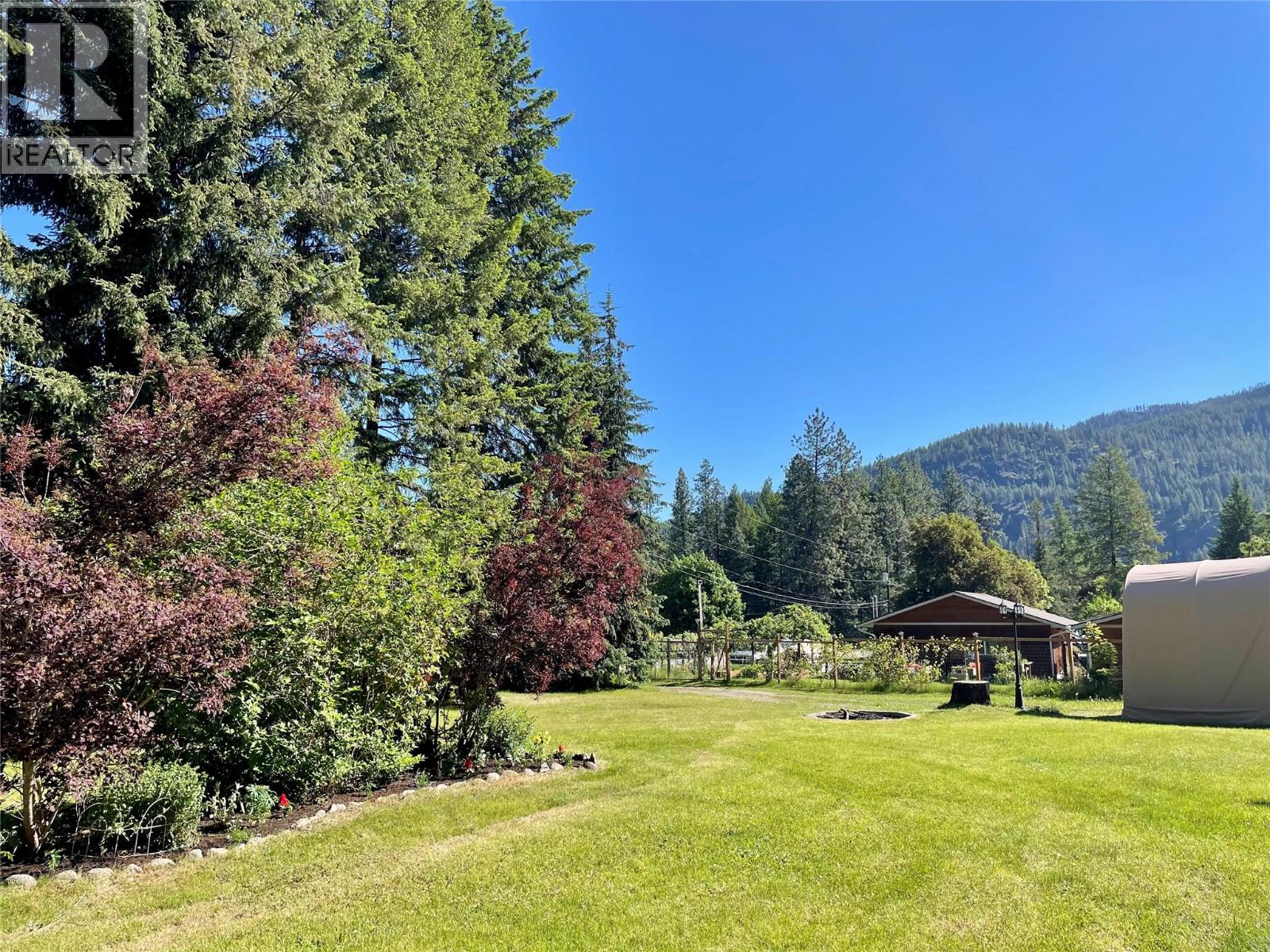 1524 Burger Road, Christina Lake, British Columbia  V0H 1E0 - Photo 44 - 10386461