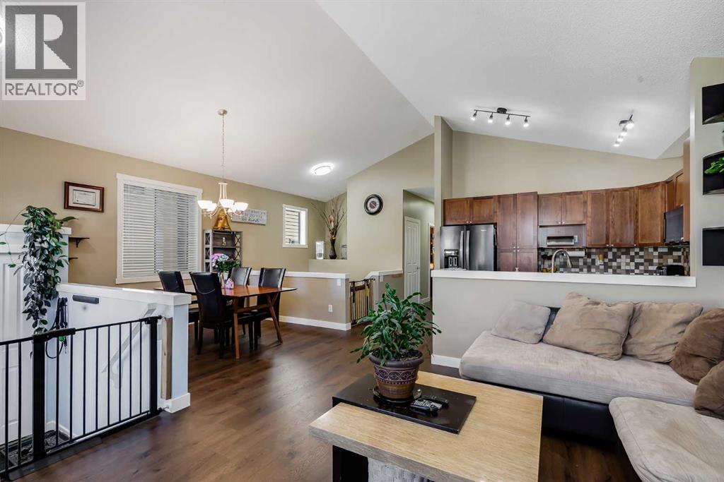 24 Elgin Meadows Manor SE, Calgary, Alberta  T2Z 0S2 - Photo 5 - A2301133