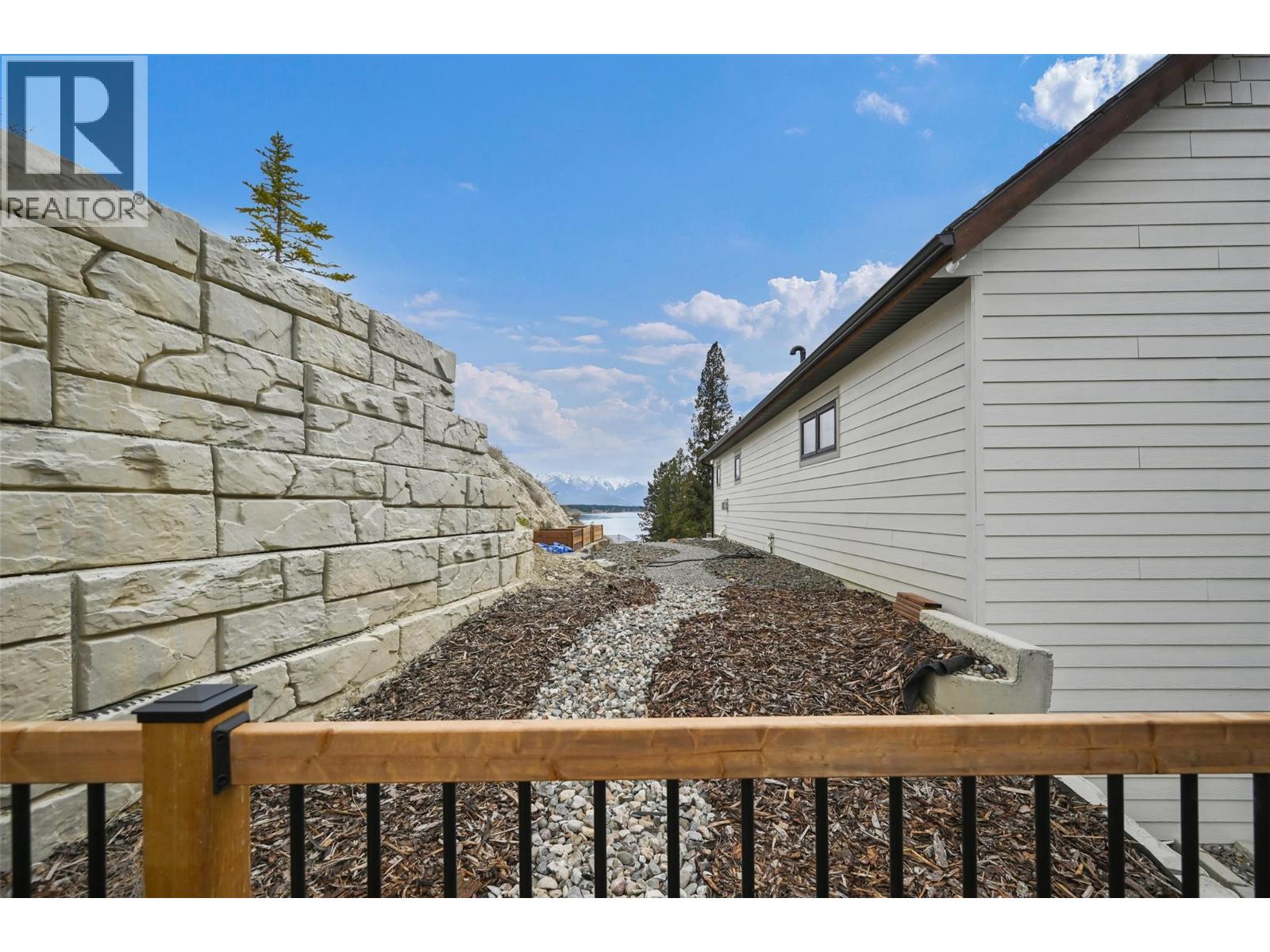 726 Taynton Drive, Invermere, British Columbia  V0A 1K6 - Photo 7 - 10386326
