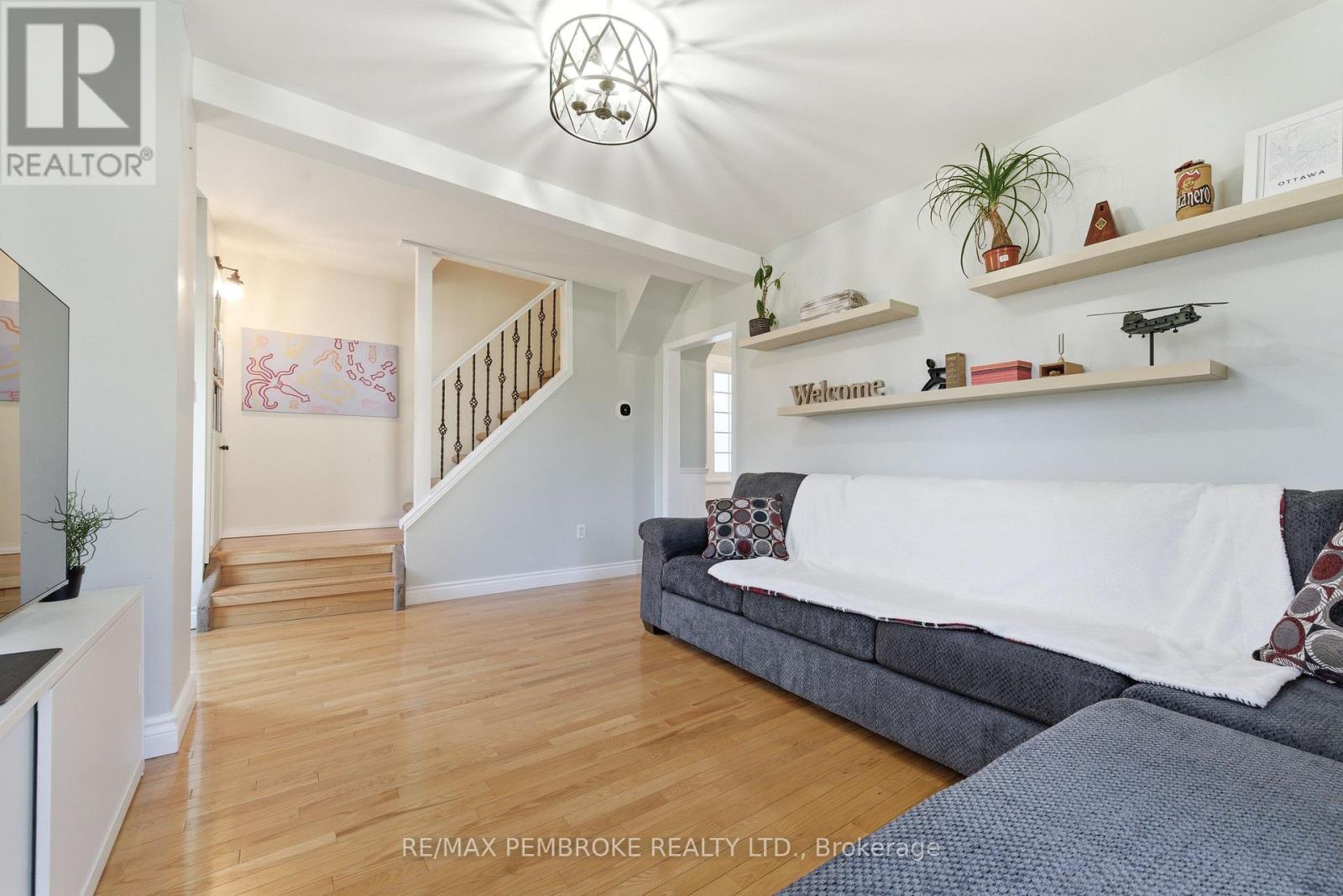 566 Perth Street, Pembroke, Ontario  K8A 6B6 - Photo 11 - X13107086