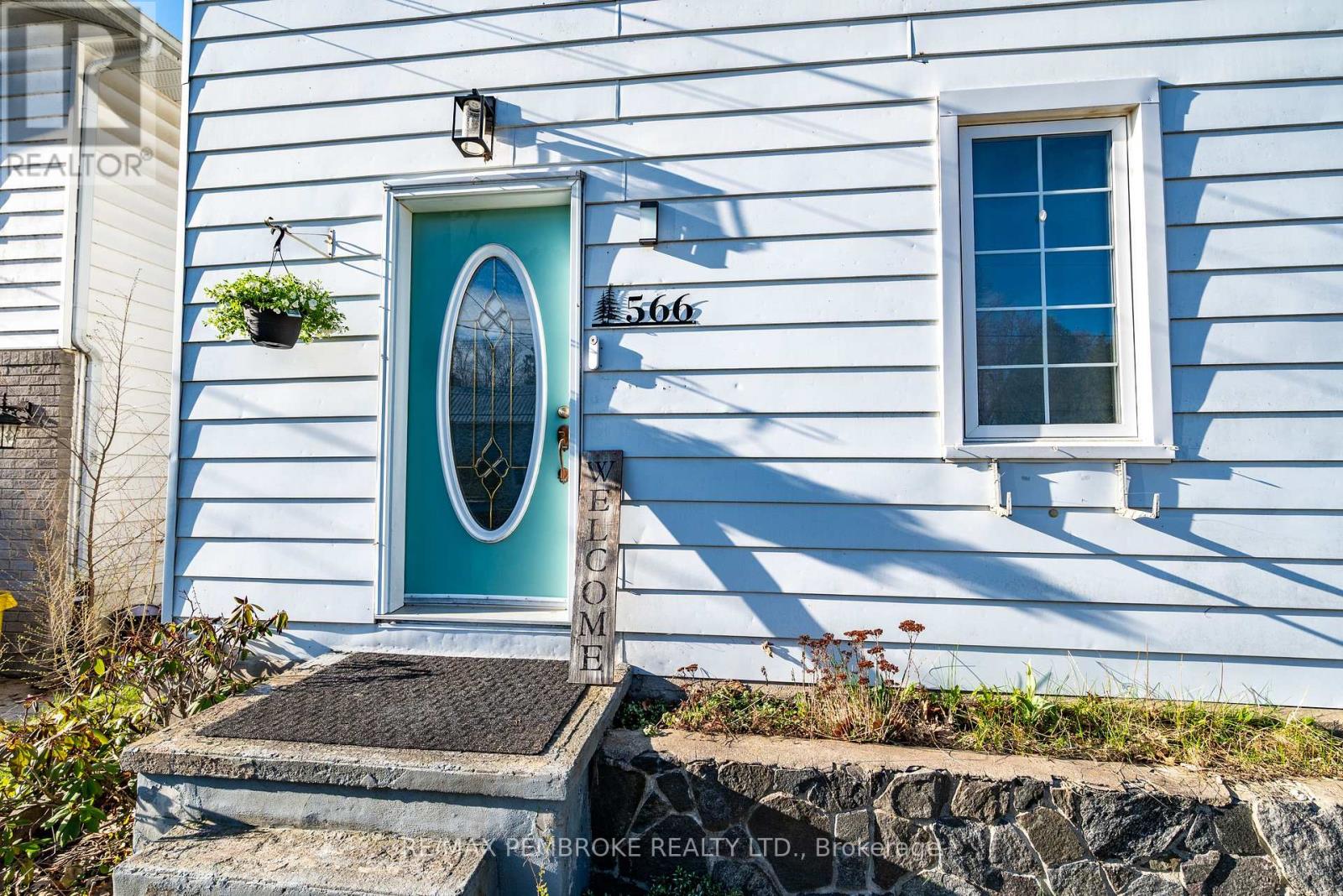 566 Perth Street, Pembroke, Ontario  K8A 6B6 - Photo 2 - X13107086