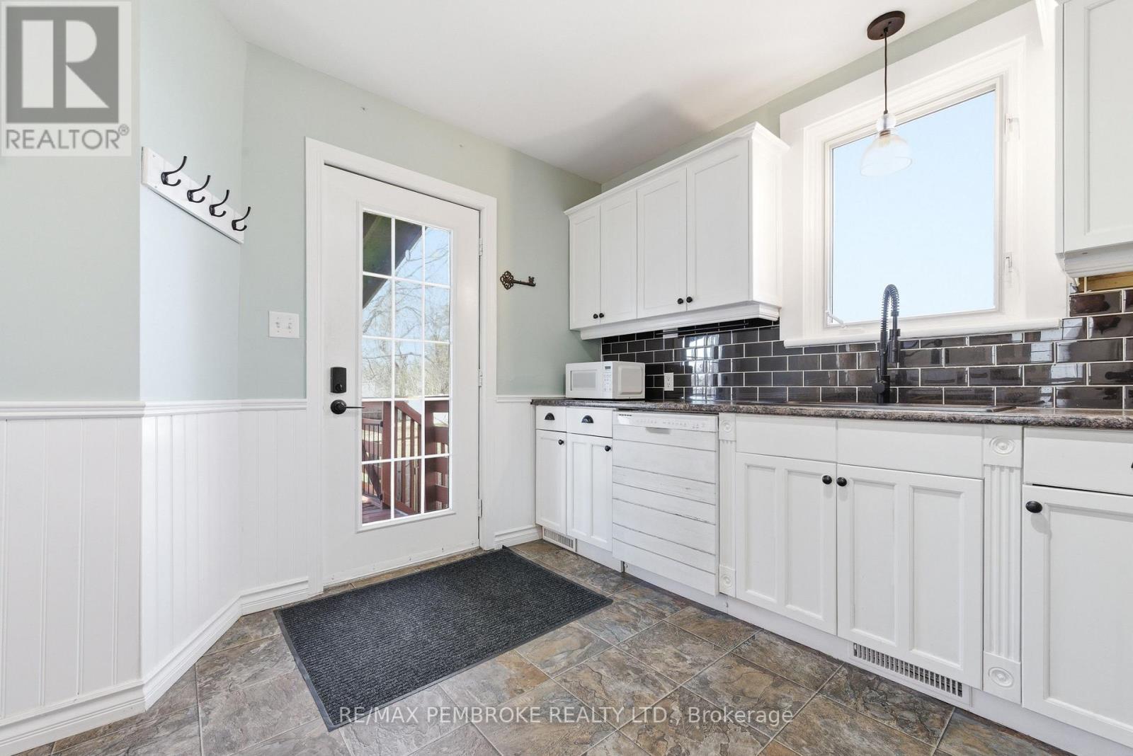 566 Perth Street, Pembroke, Ontario  K8A 6B6 - Photo 21 - X13107086