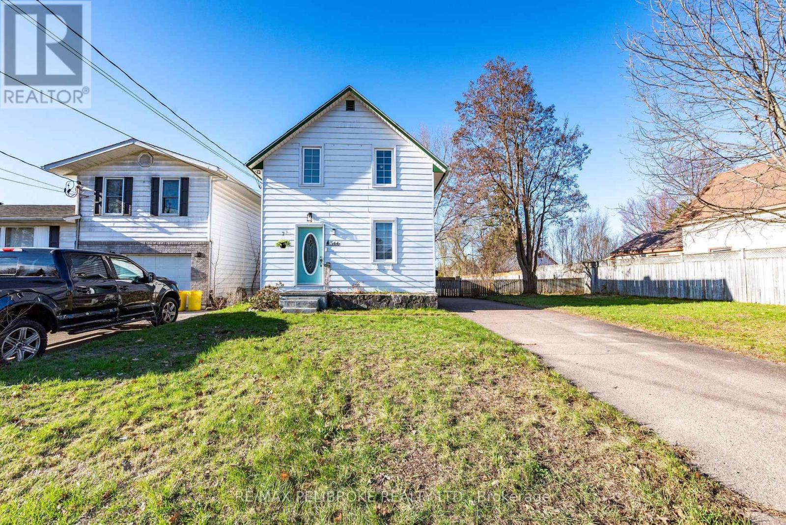 566 Perth Street, Pembroke, Ontario  K8A 6B6 - Photo 3 - X13107086