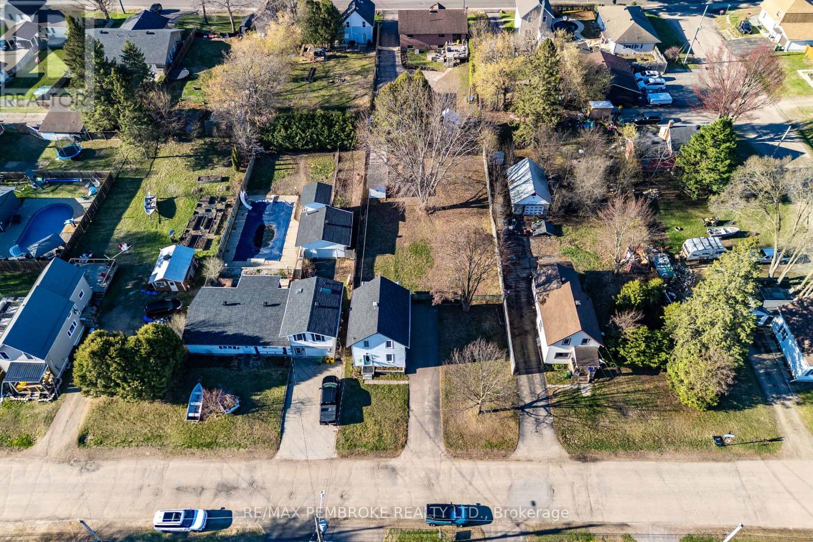 566 Perth Street, Pembroke, Ontario  K8A 6B6 - Photo 39 - X13107086