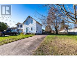 566 PERTH STREET, Pembroke, Ontario