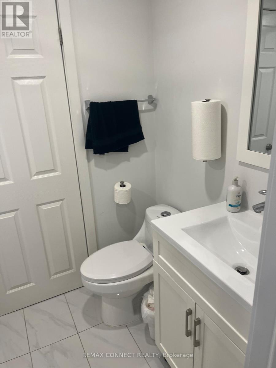 1 - 685 Westshore Boulevard S, Pickering, Ontario  L1W 3G2 - Photo 10 - E13107088