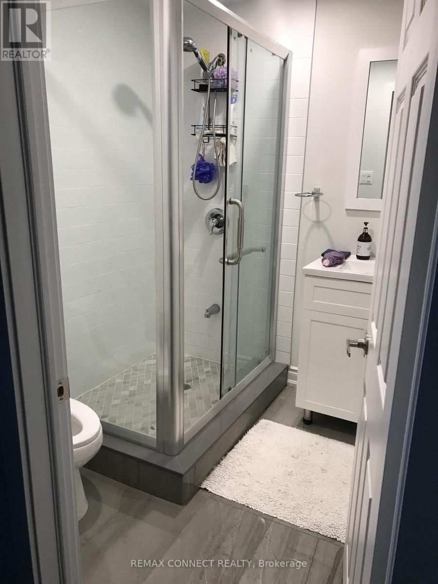 1 - 685 Westshore Boulevard S, Pickering, Ontario  L1W 3G2 - Photo 5 - E13107088