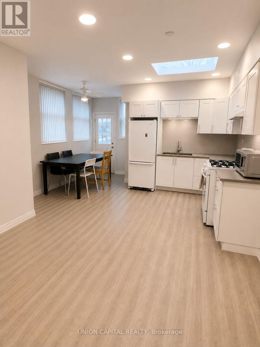 286 Robert Street, Toronto, Ontario  M5S 2K8 - Photo 4 - C13105218