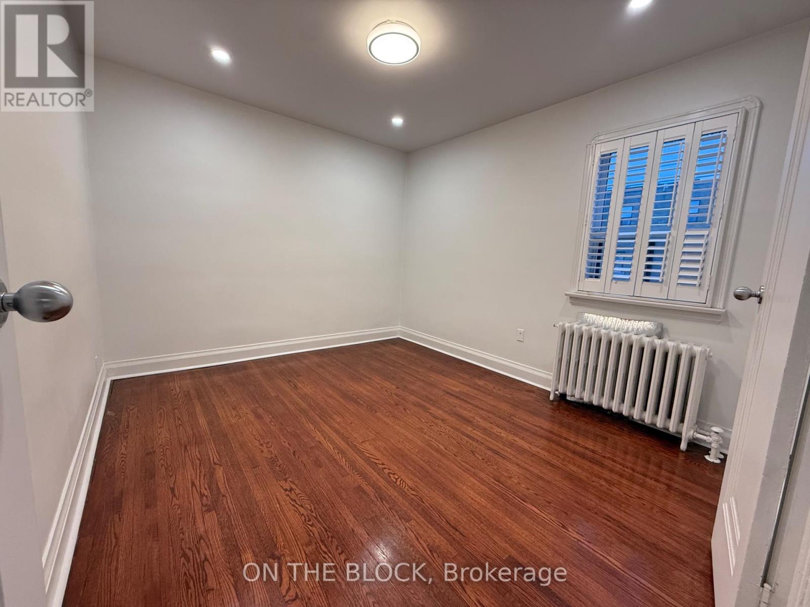 216 Donlands Avenue, Toronto, Ontario  M4J 3R1 - Photo 12 - E13066496