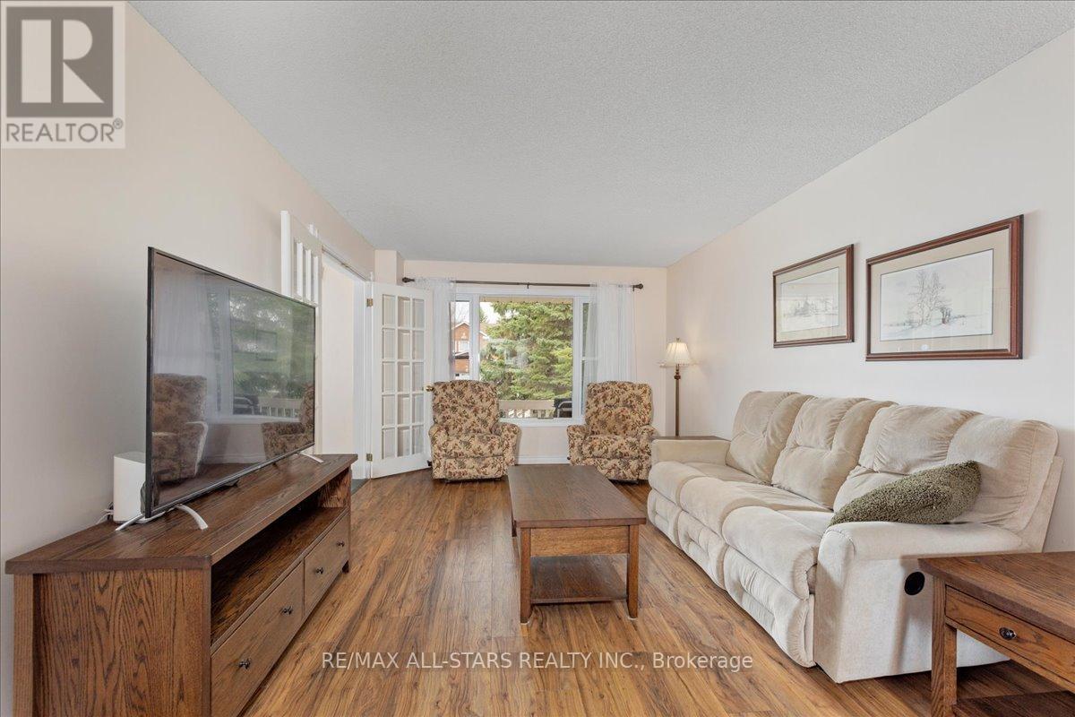 6 Hadera Place, Georgina, Ontario  L4P 3N6 - Photo 6 - N13077340