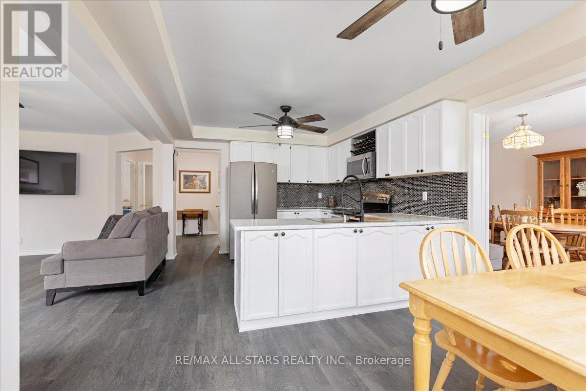 6 Hadera Place, Georgina, Ontario  L4P 3N6 - Photo 18 - N13077340