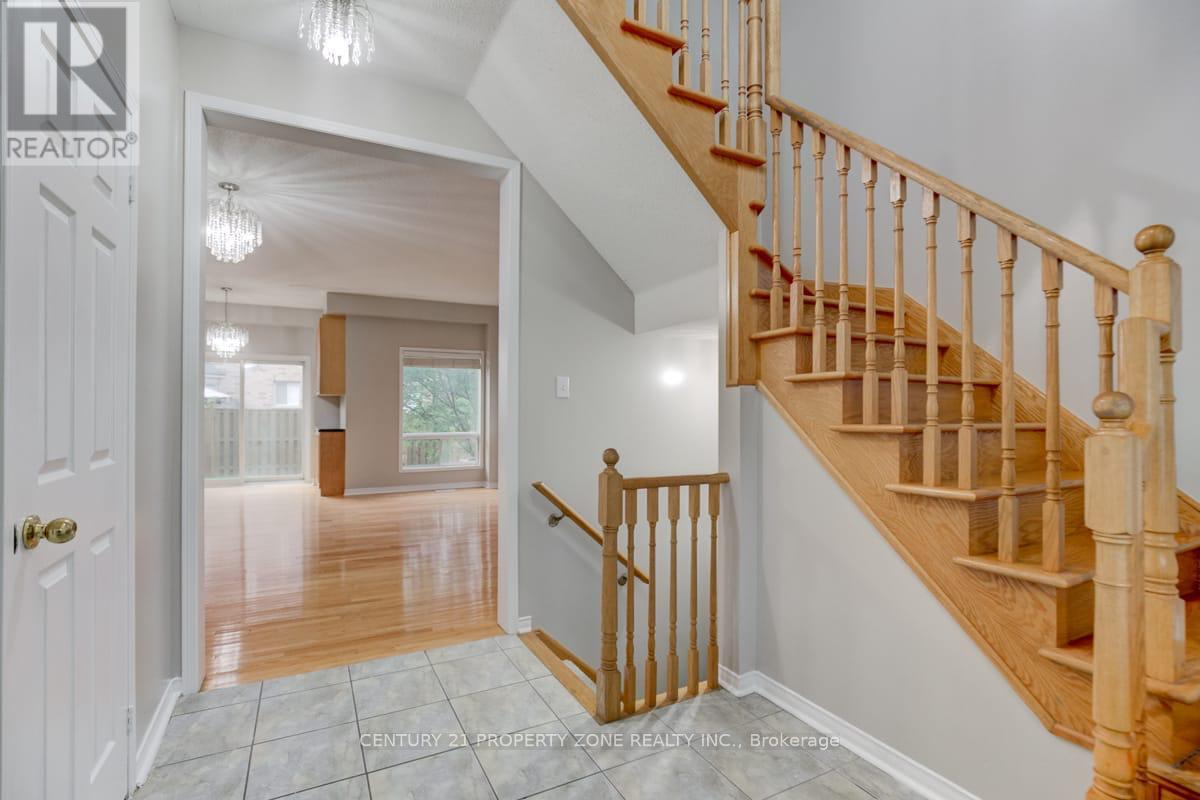 3143 Eclipse Avenue, Mississauga, Ontario  L5M 7X3 - Photo 3 - W13103262