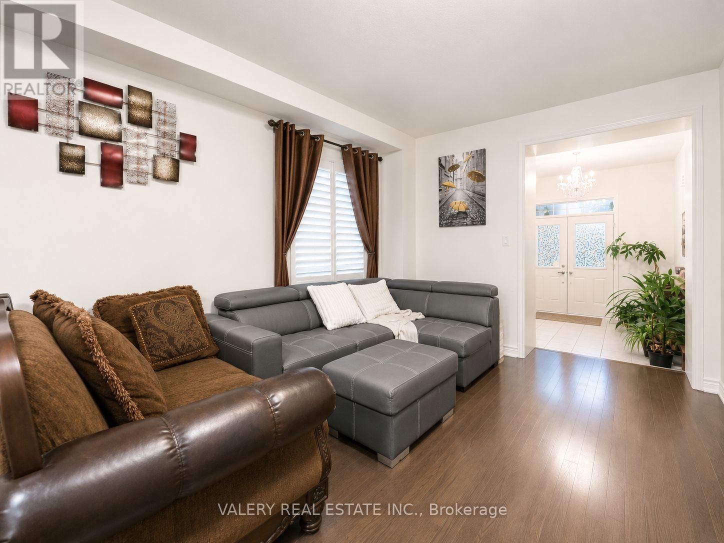 Main - 11 O'connor Crescent, Brampton, Ontario  L7A 0B7 - Photo 4 - W13092316