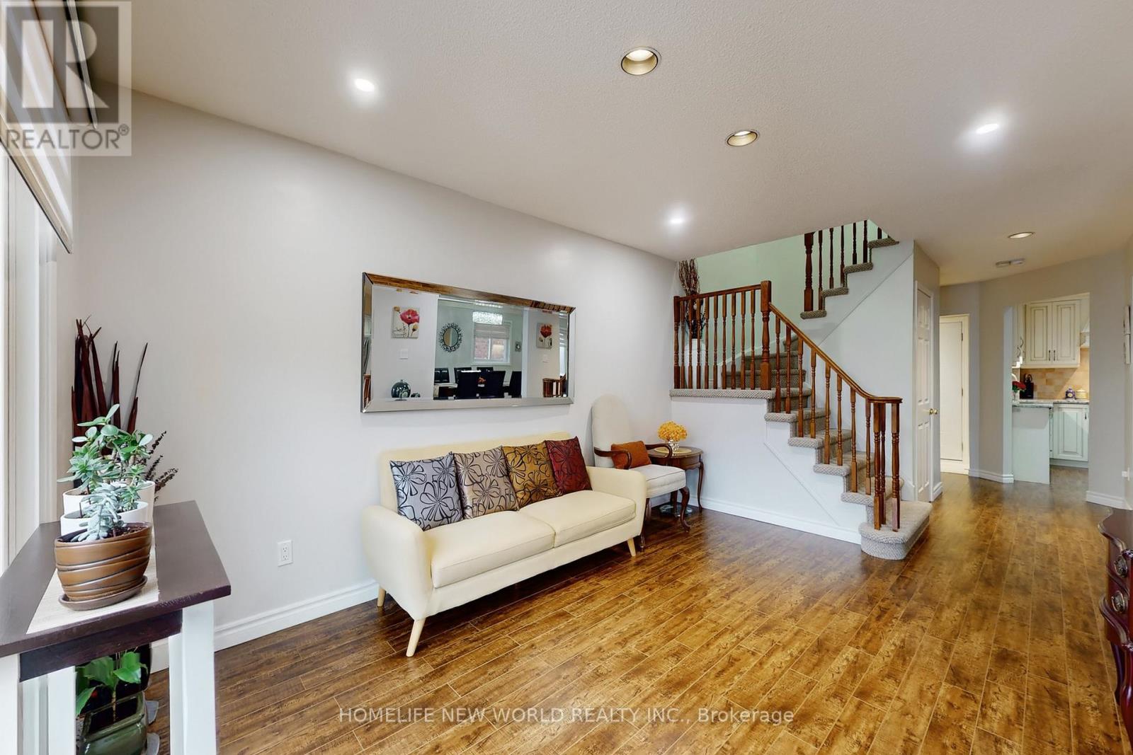 179 Campbell Avenue, Vaughan, Ontario  L4J 5A8 - Photo 6 - N13107108