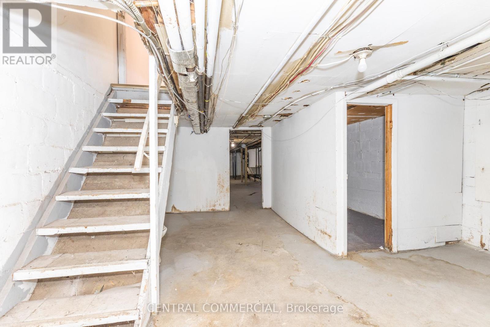 2850-2852 Dufferin Street, Toronto, Ontario  M6B 3S3 - Photo 14 - W13107092