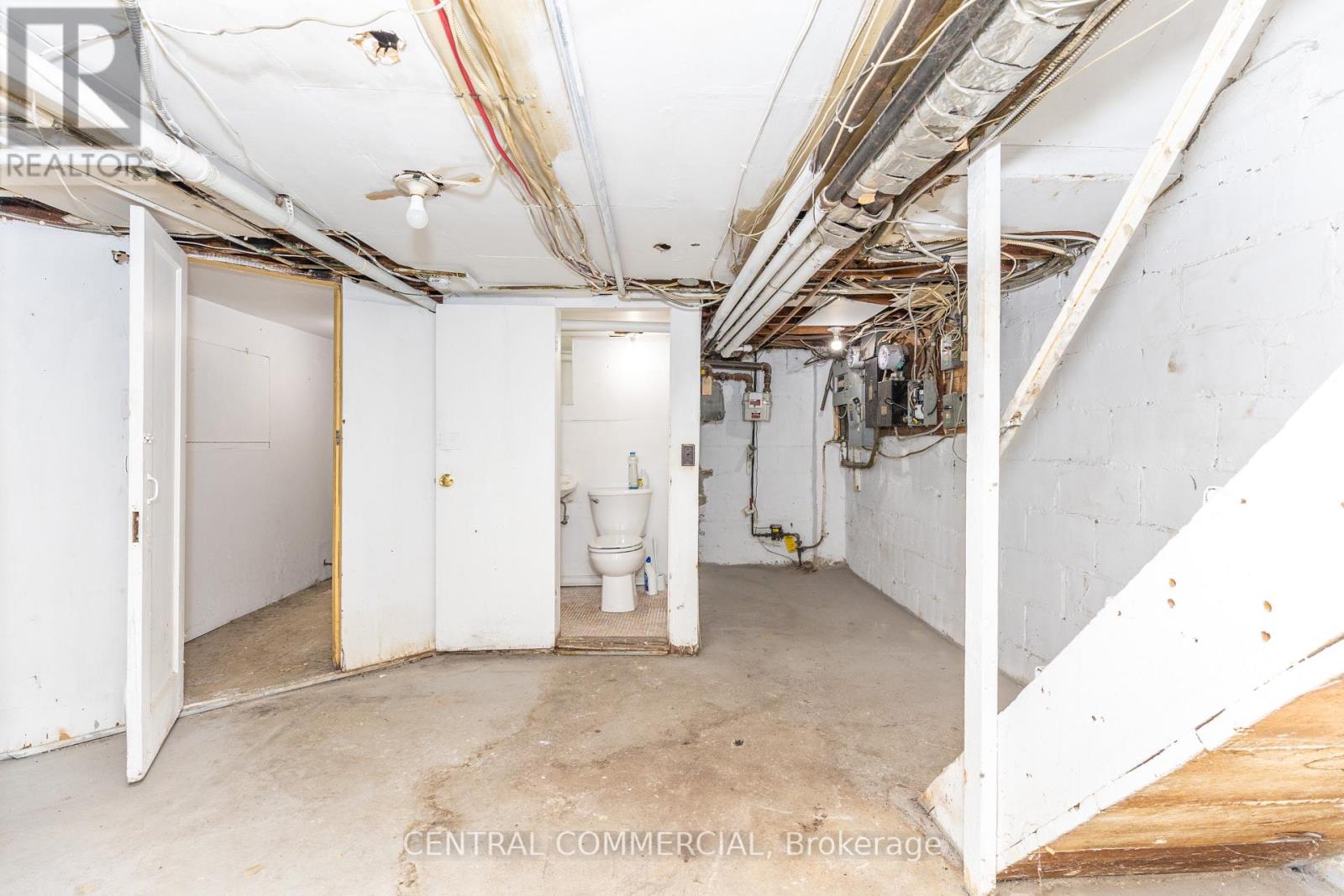 2850-2852 Dufferin Street, Toronto, Ontario  M6B 3S3 - Photo 15 - W13107092