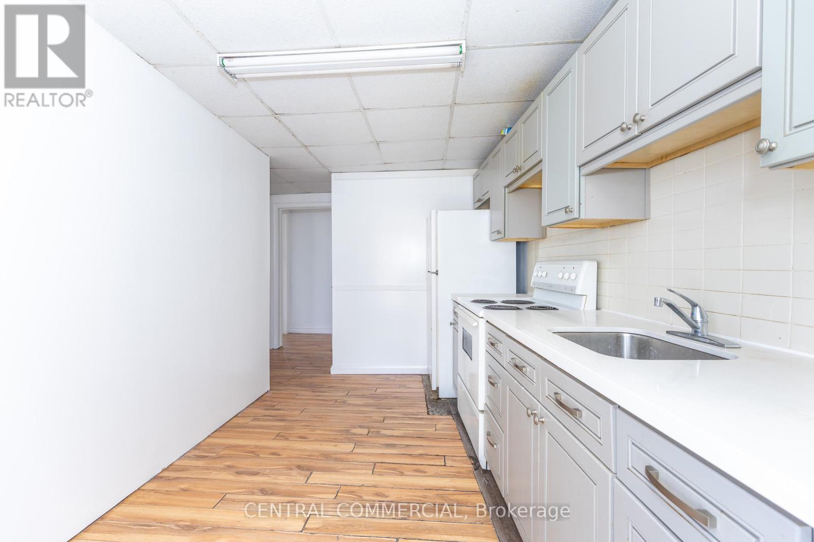 2850-2852 Dufferin Street, Toronto, Ontario  M6B 3S3 - Photo 18 - W13107092