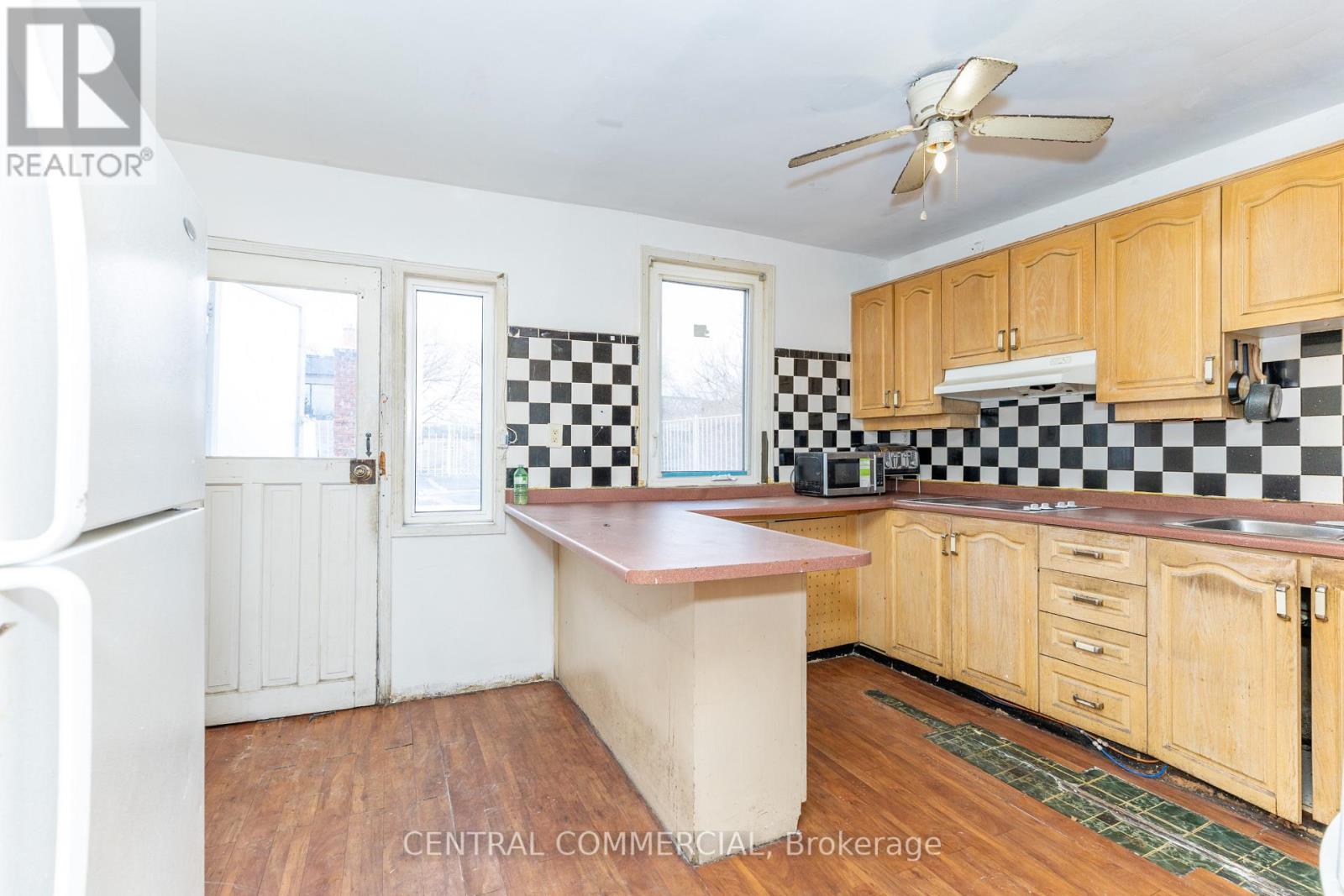 2850-2852 Dufferin Street, Toronto, Ontario  M6B 3S3 - Photo 28 - W13107092