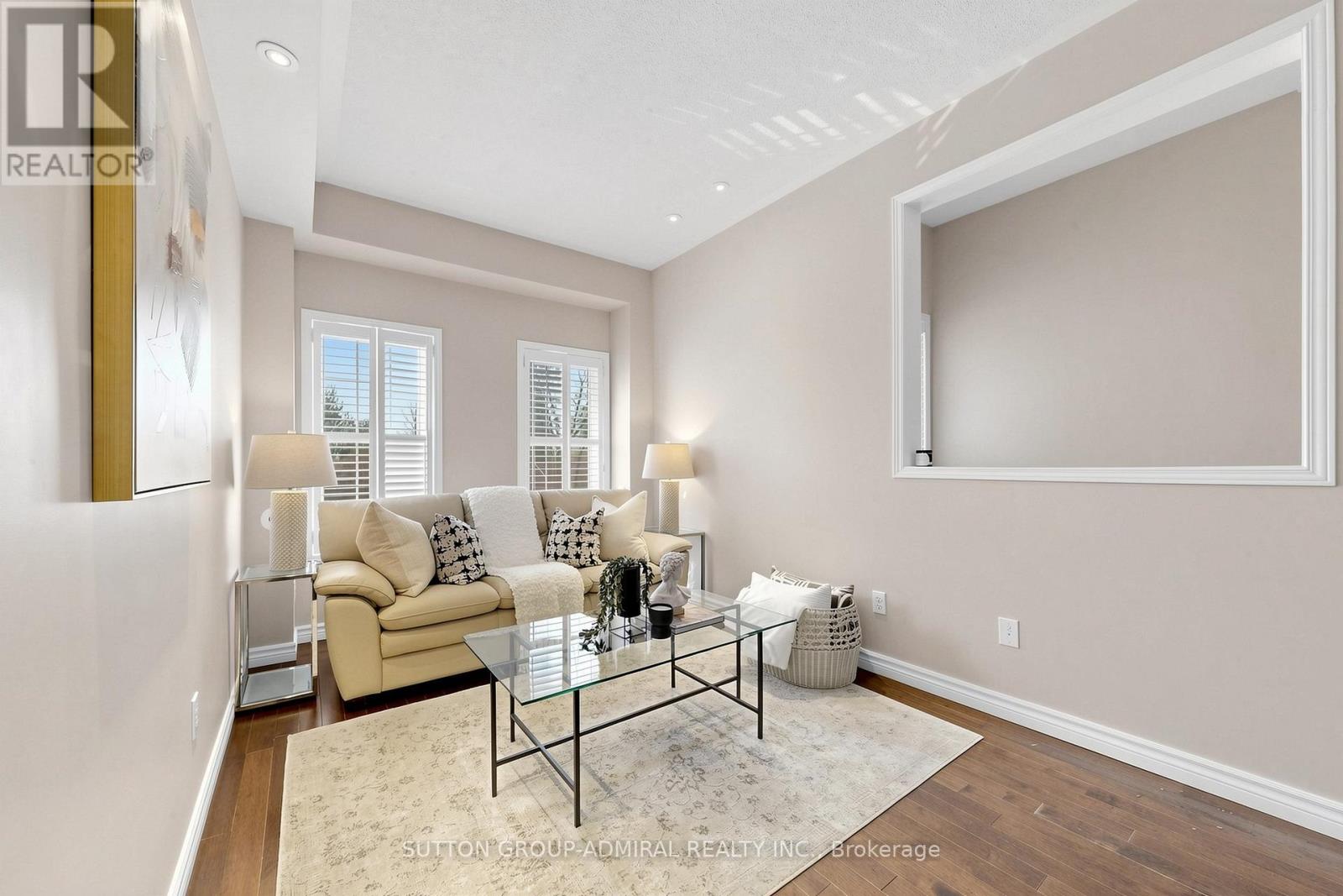 71 - 435 Hensall Circle, Mississauga, Ontario  L5A 4P1 - Photo 3 - W13107096