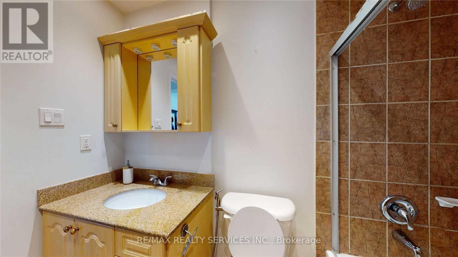 44 Elmstead Court, Brampton, Ontario  L6Y 4C2 - Photo 18 - W13107124