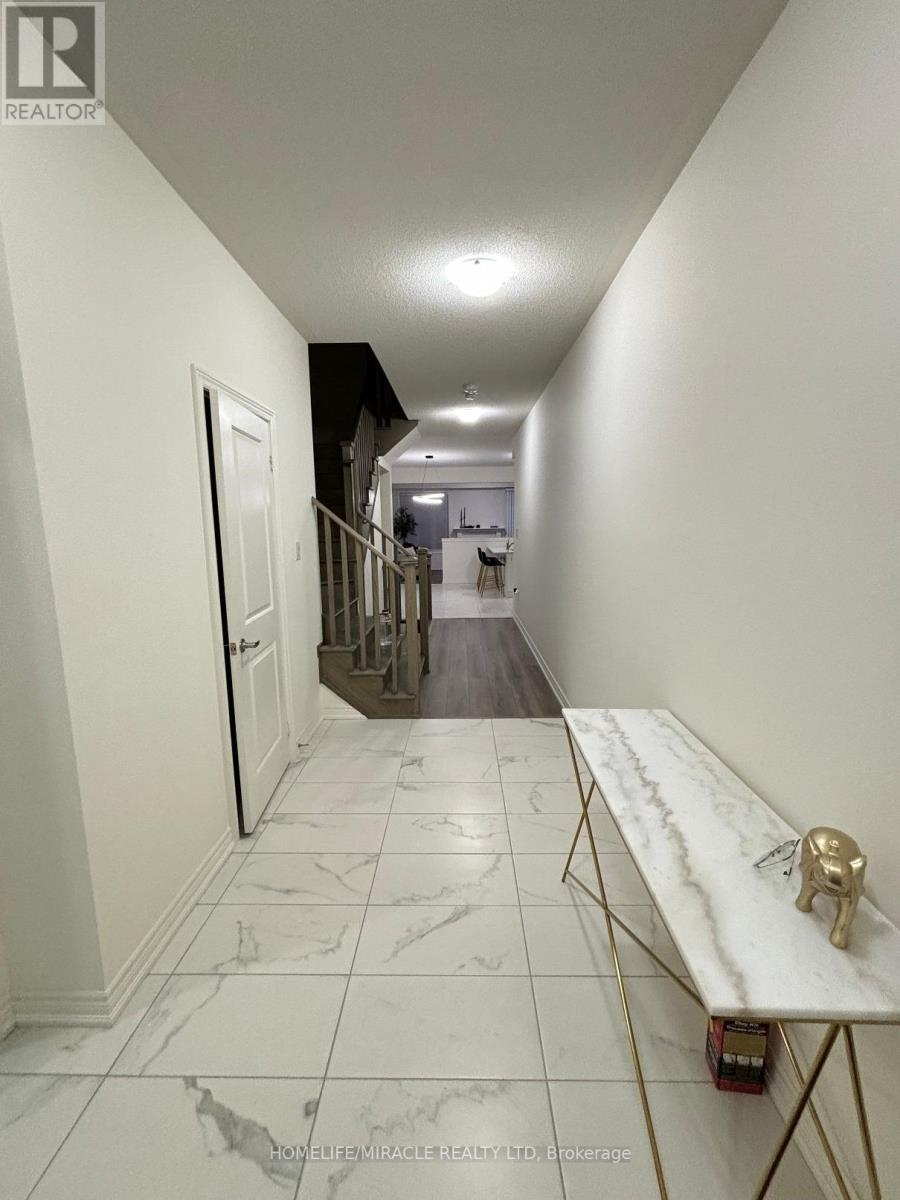 111 Stewardship Road, Brampton, Ontario  L7A 4W8 - Photo 3 - W13107132