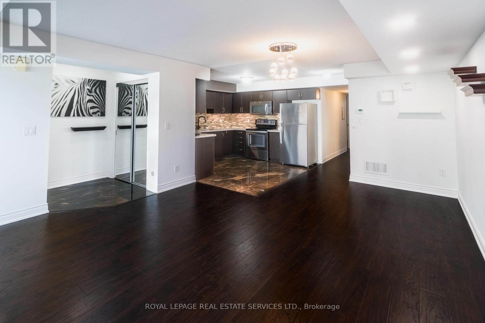 721 - 138 Widdicome Hill Boulevard, Toronto, Ontario  M9R 0A9 - Photo 5 - W13107172