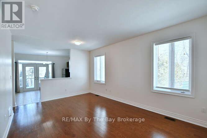 11 Savannah Crescent, Wasaga Beach, Ontario  L9Z 0E7 - Photo 14 - S12756656