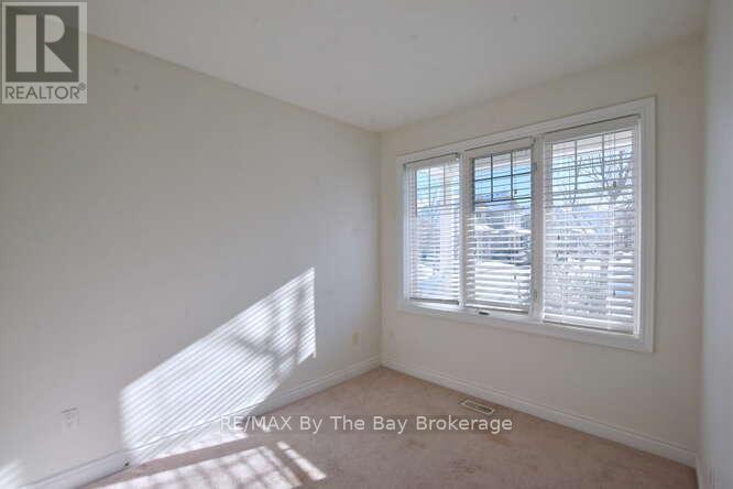 11 Savannah Crescent, Wasaga Beach, Ontario  L9Z 0E7 - Photo 10 - S12756656