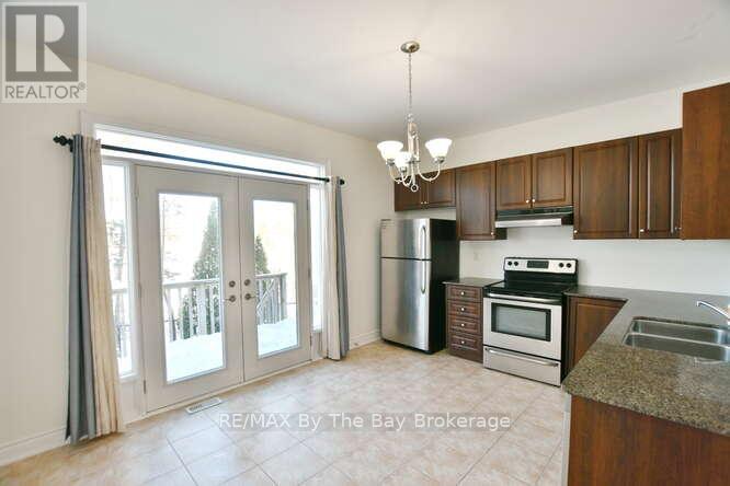 11 Savannah Crescent, Wasaga Beach, Ontario  L9Z 0E7 - Photo 20 - S12756656