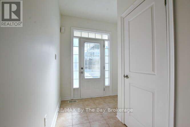 11 Savannah Crescent, Wasaga Beach, Ontario  L9Z 0E7 - Photo 7 - S12756656