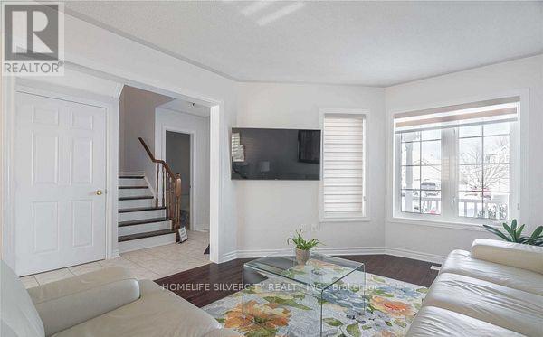 680 Langlaw Drive, Cambridge, Ontario  N1P 1H3 - Photo 6 - X13107082