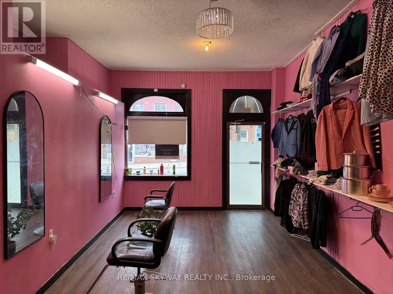 East 2 - 323 Colborne Street, Brantford, Ontario  N3S 3N1 - Photo 5 - X13107090