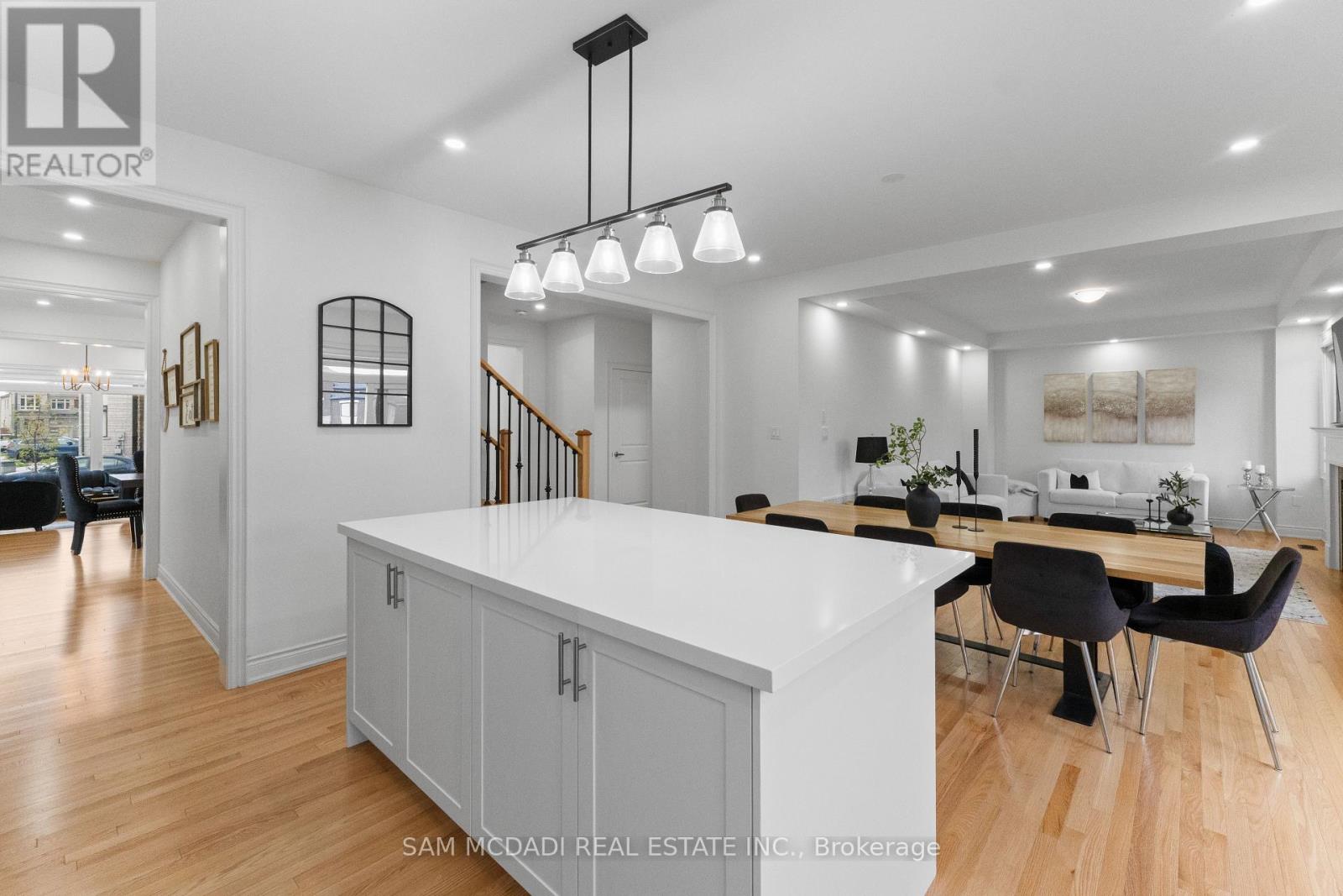 446 Humphrey Street, Hamilton, Ontario  L8B 1Z8 - Photo 13 - X13107114