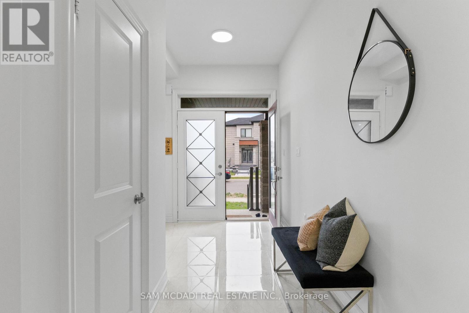 446 Humphrey Street, Hamilton, Ontario  L8B 1Z8 - Photo 4 - X13107114