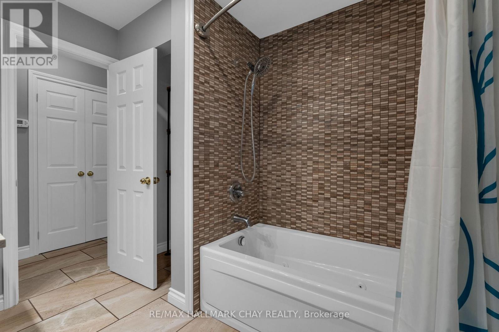 30 Jodies Lane, Springwater, Ontario  L0L 1X1 - Photo 15 - S13097056