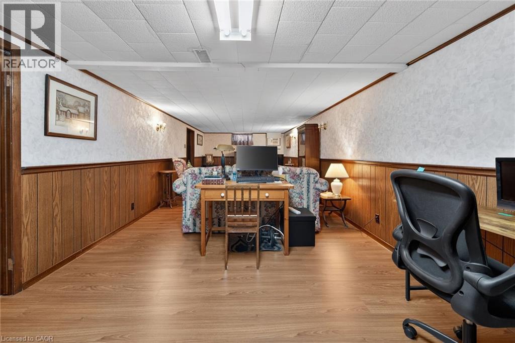 8 Woodrow Street N, St. Catharines, Ontario  L2P 3K1 - Photo 28 - 40827636