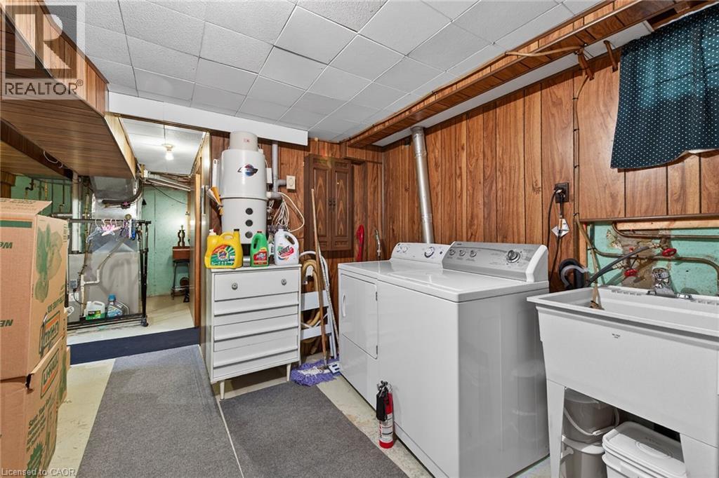 8 Woodrow Street N, St. Catharines, Ontario  L2P 3K1 - Photo 30 - 40827636