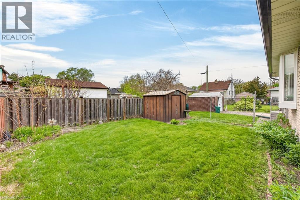 8 Woodrow Street N, St. Catharines, Ontario  L2P 3K1 - Photo 38 - 40827636
