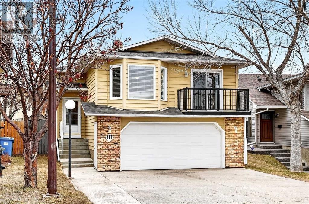111 Sanderling Rise NW, Calgary, Alberta  T3K 3B4 - Photo 1 - A2299200