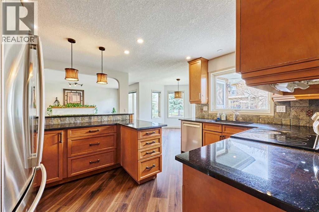 243 Hampshire Close Nw, Calgary, Alberta  T3A 4X9 - Photo 16 - A2308341